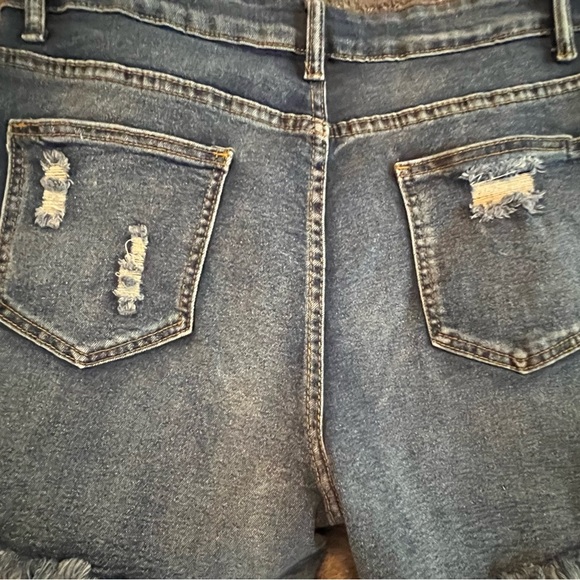 High stretch, solid colored, distressed shorts xl - Picture 7 of 9